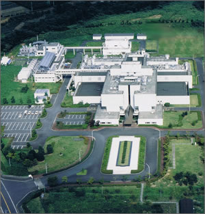 日本バイオアッセイ研究センター　上空からの写真